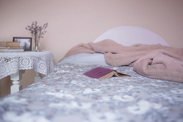 Tips for Elderly Safety While in Bed – Preventing Falls